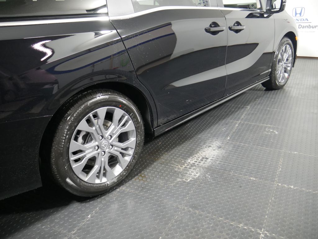 Thumbnail: 2026 Honda Odyssey - 4