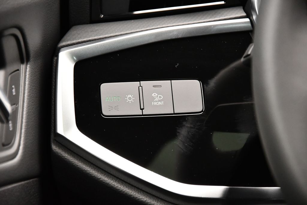 Thumbnail: 2024 Audi Q3 - 22