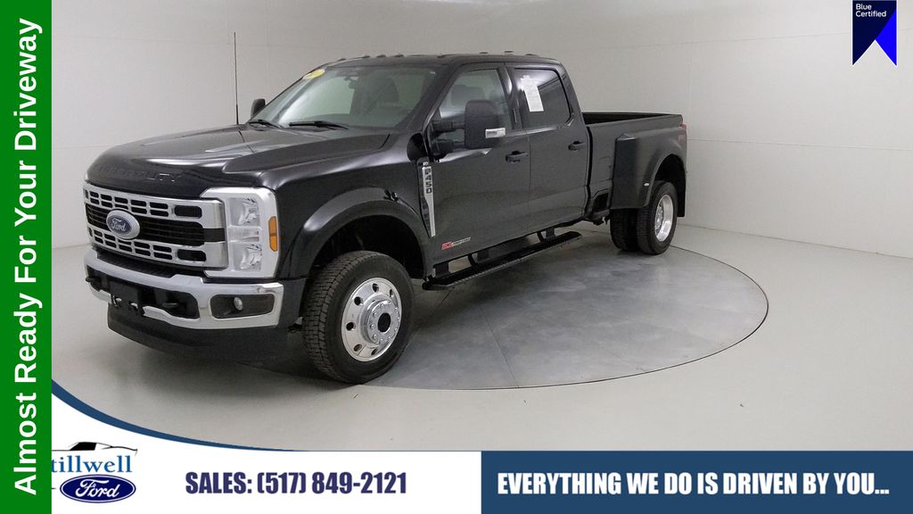 Agate Black Metallic 2024 Ford F-450 Super Duty Pickup Truck Four-Wheel Drive Automatic
