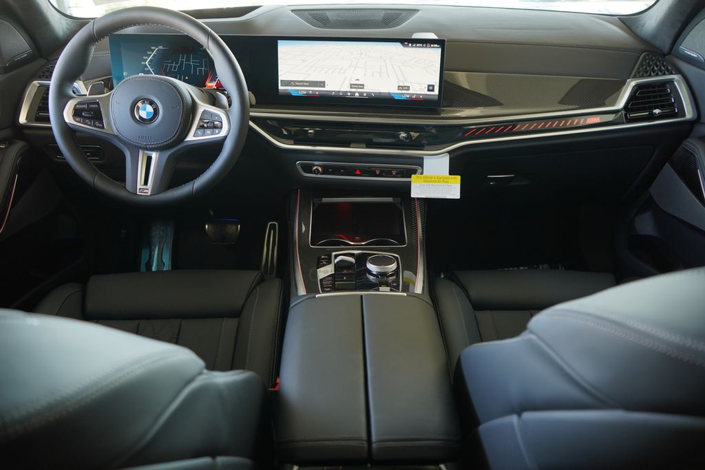 Thumbnail: 2026 BMW X7 - 14