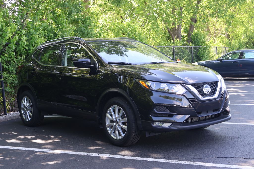 Thumbnail: 2021 Nissan Rogue Sport - 10