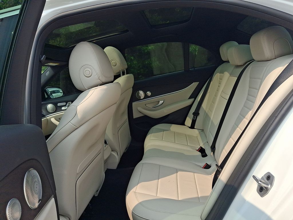 Thumbnail: 2023 Mercedes-Benz E-Class - 10