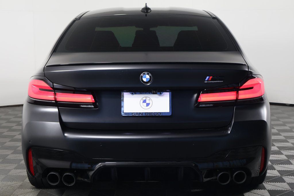 Thumbnail: 2023 BMW M5 - 5