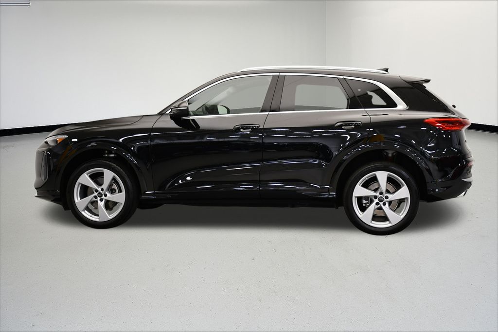 Thumbnail: 2025 Audi Q5 - 2