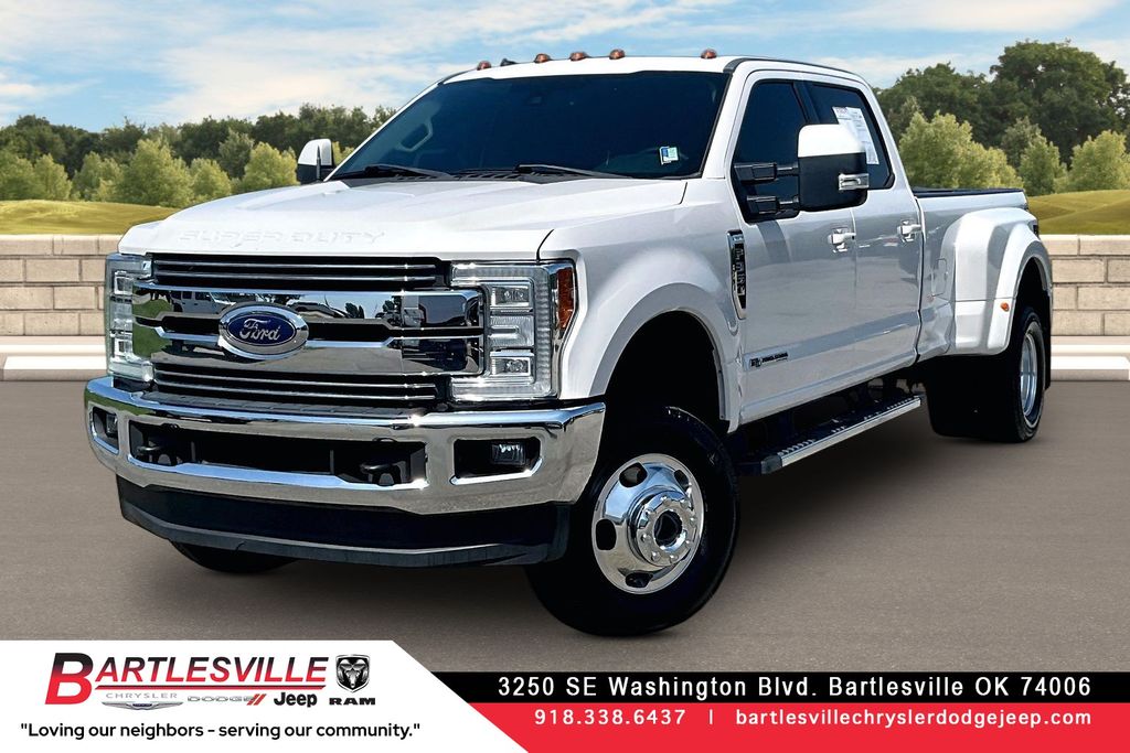 White 2018 Ford F-350 Super Duty Pickup Truck Four-Wheel Drive 6-Speed Automatic