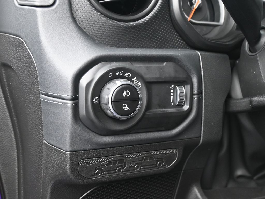 New 2026 Reign Jeep Rubicon image 14