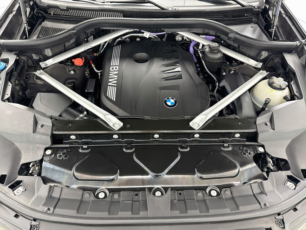 Thumbnail: 2024 BMW X7 - 28