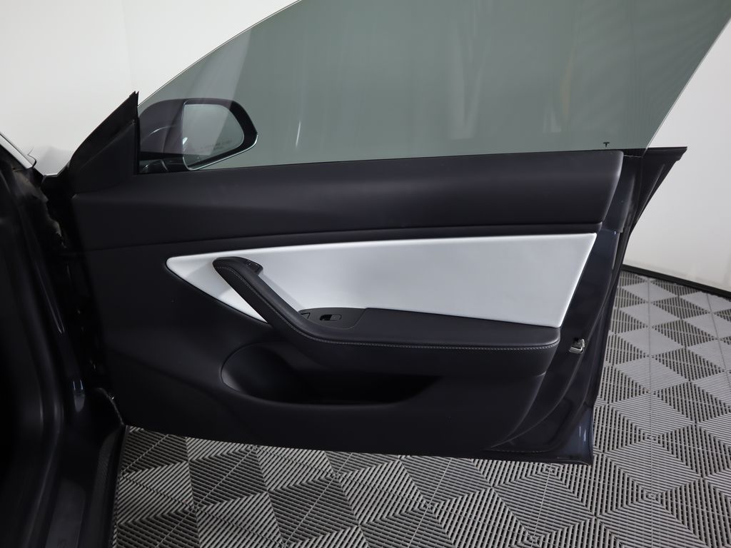 Thumbnail: 2019 Tesla Model 3 - 26