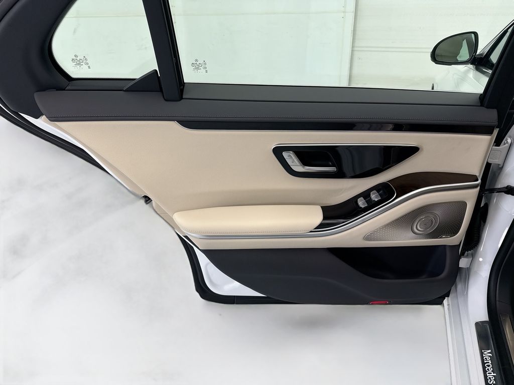 Thumbnail: 2026 Mercedes-Benz S-Class - 26