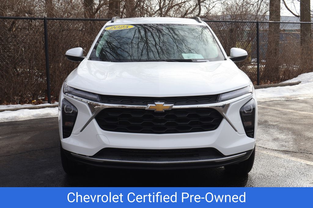 Thumbnail: 2025 Chevrolet Trax - 2