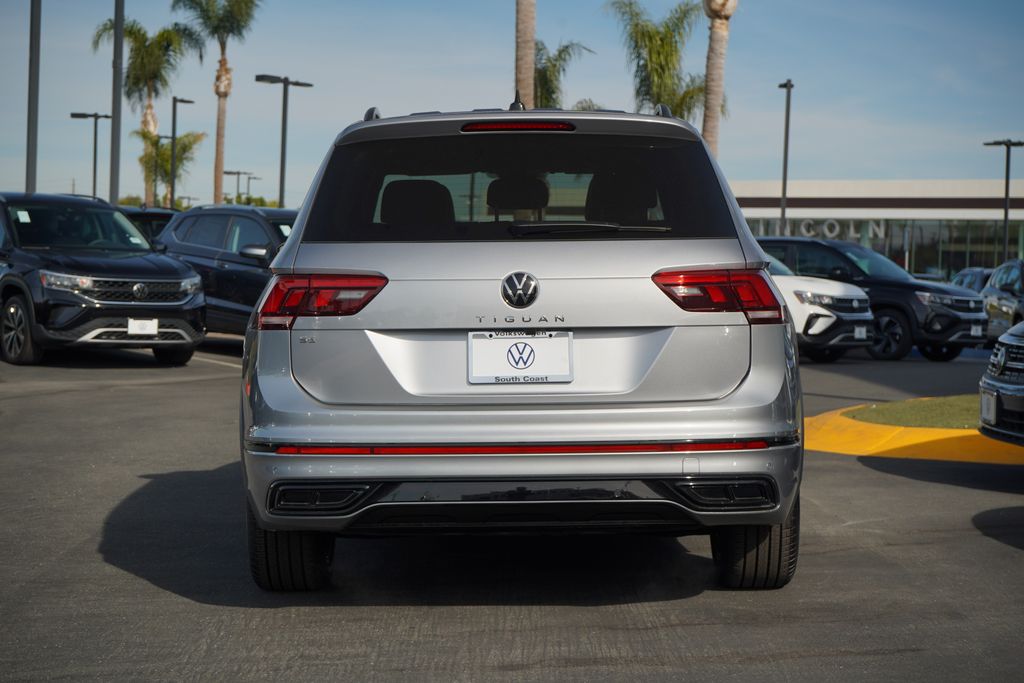 2024 Volkswagen Tiguan 2.0T SE R-Line Black 4