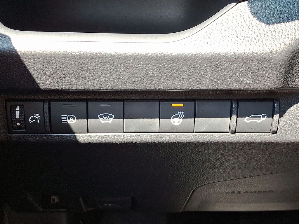 Thumbnail: 2023 Toyota RAV4 - 24
