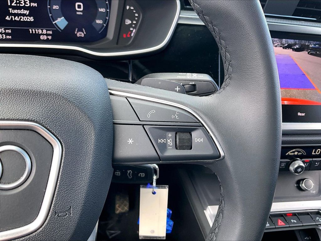 2025 Audi Q3 — photo 23