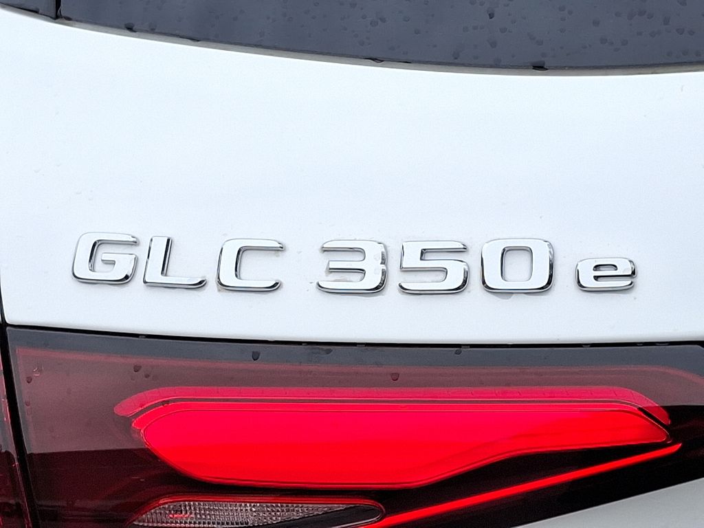 2025 Mercedes-Benz GLC 350 24