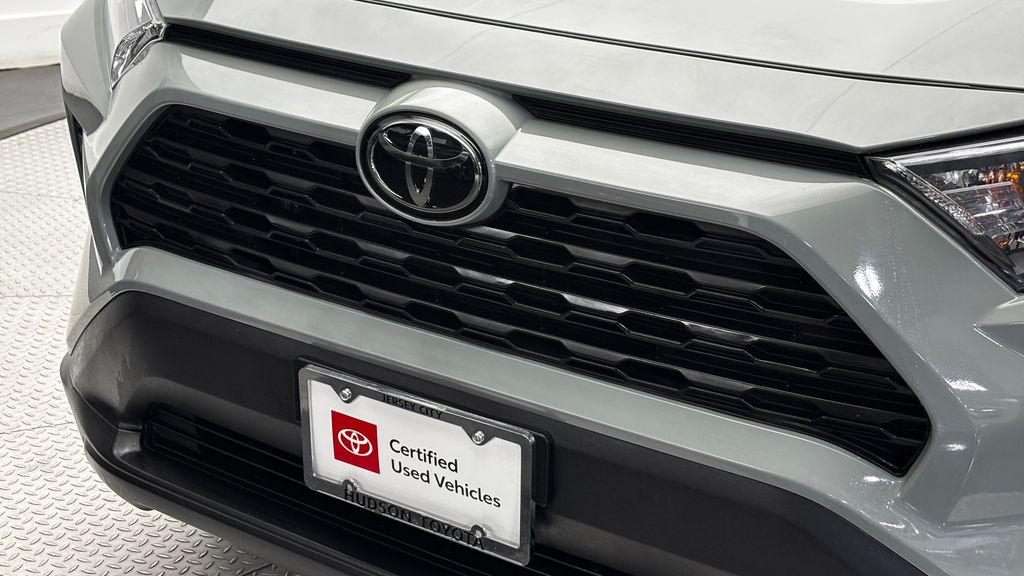 Thumbnail: 2020 Toyota RAV4 - 2