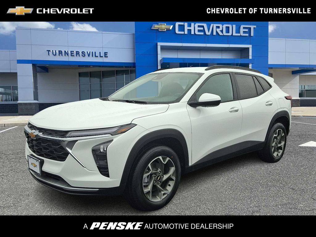 Thumbnail: 2026 Chevrolet Trax - 1