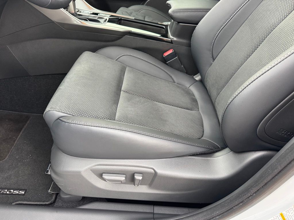 2025 Mitsubishi Eclipse Cross SEL photo 24