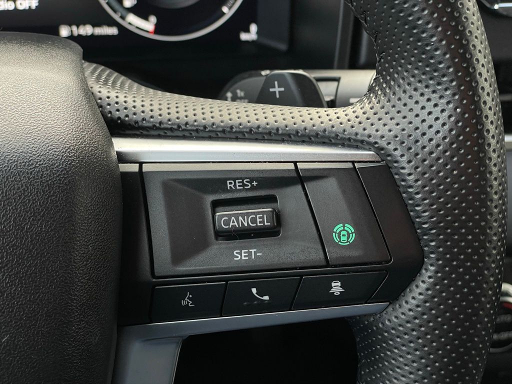 Thumbnail: 2024 Mitsubishi Outlander - 13