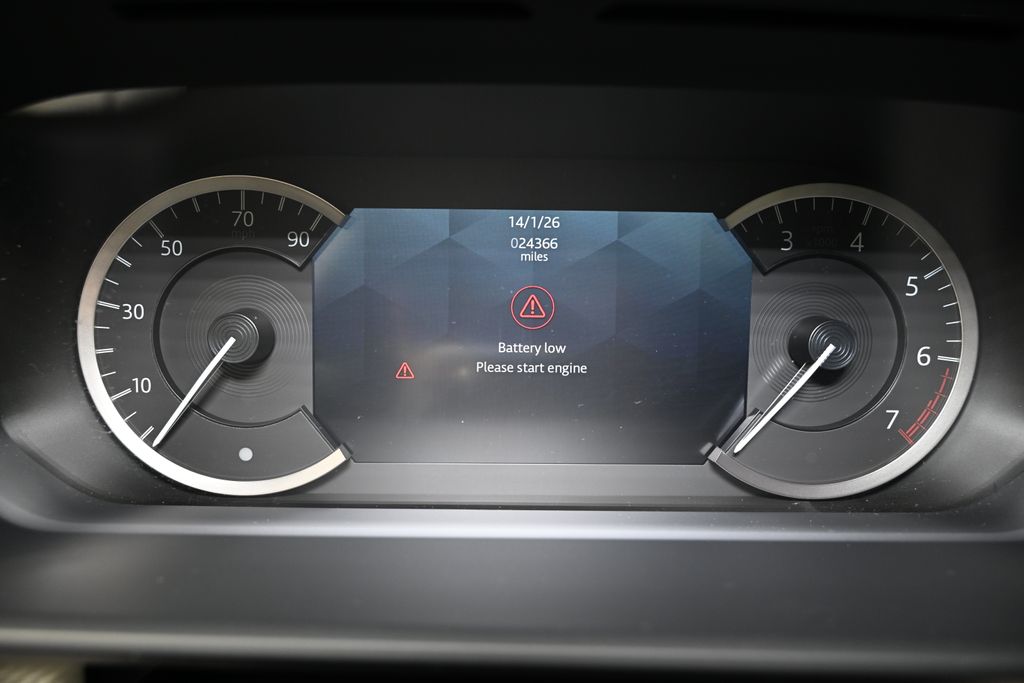 Thumbnail: 2023 Land Rover Discovery - 26