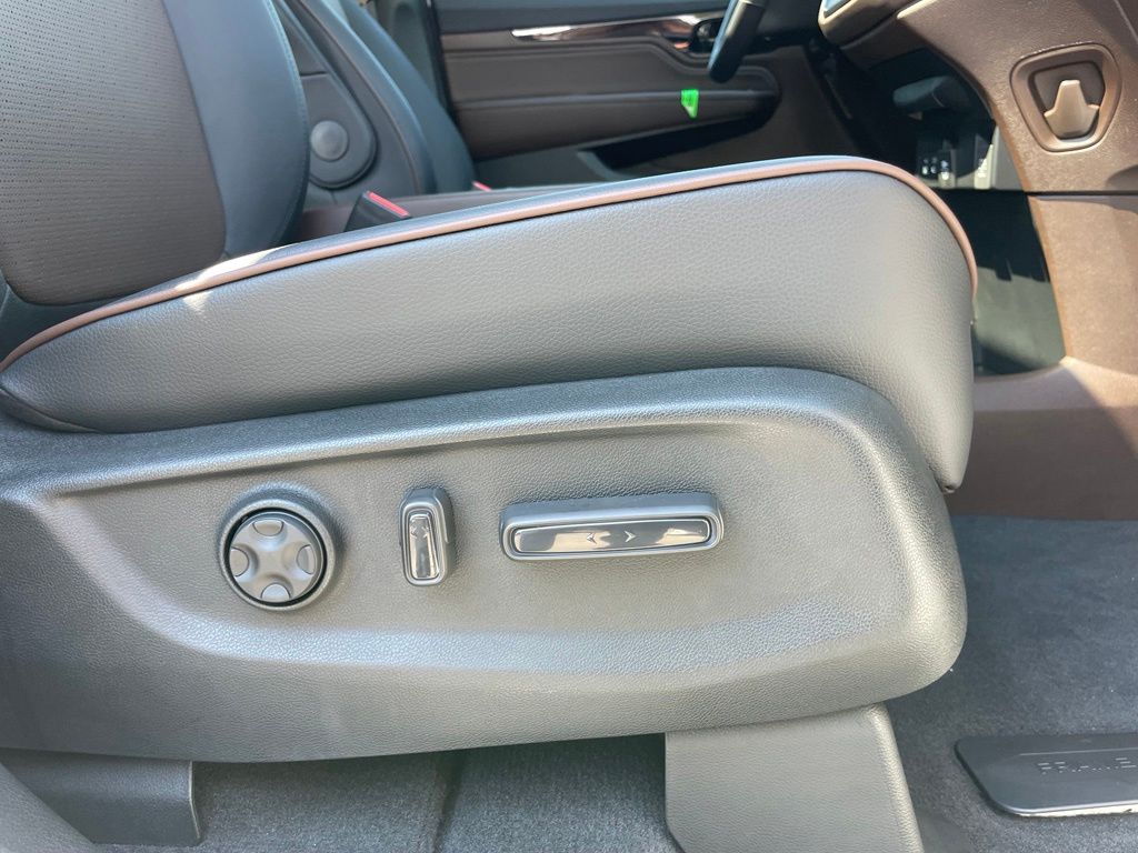 Thumbnail: 2027 Honda Odyssey - 31