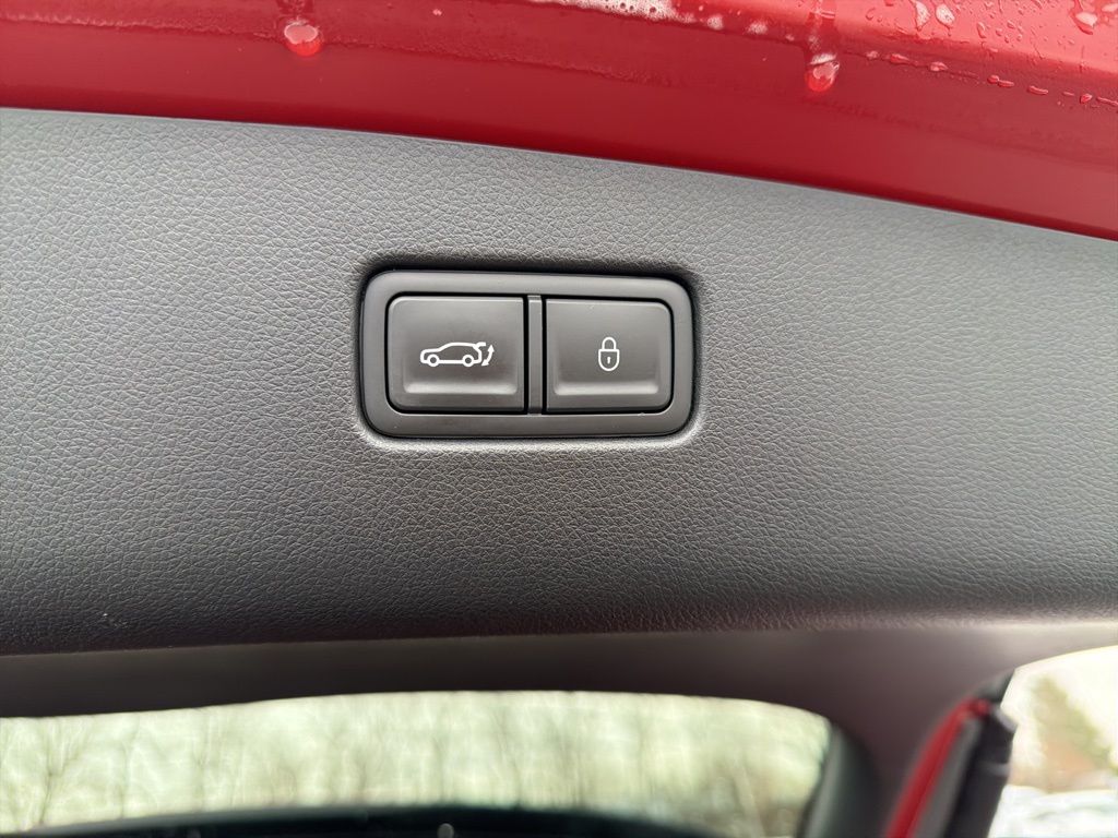 Thumbnail: 2025 Genesis GV70 - 23