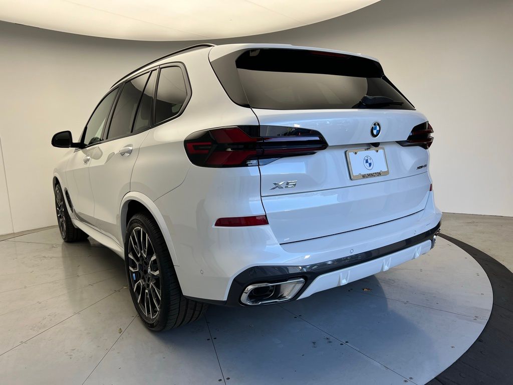 Thumbnail: 2026 BMW X5 - 4