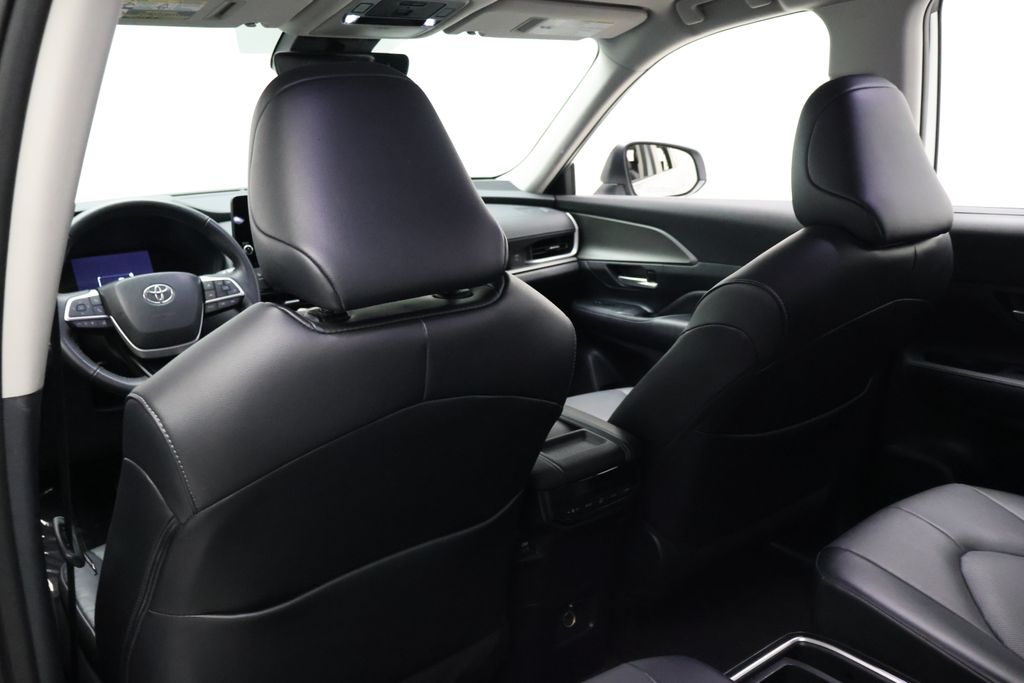 Thumbnail: 2025 Toyota Grand Highlander - 20