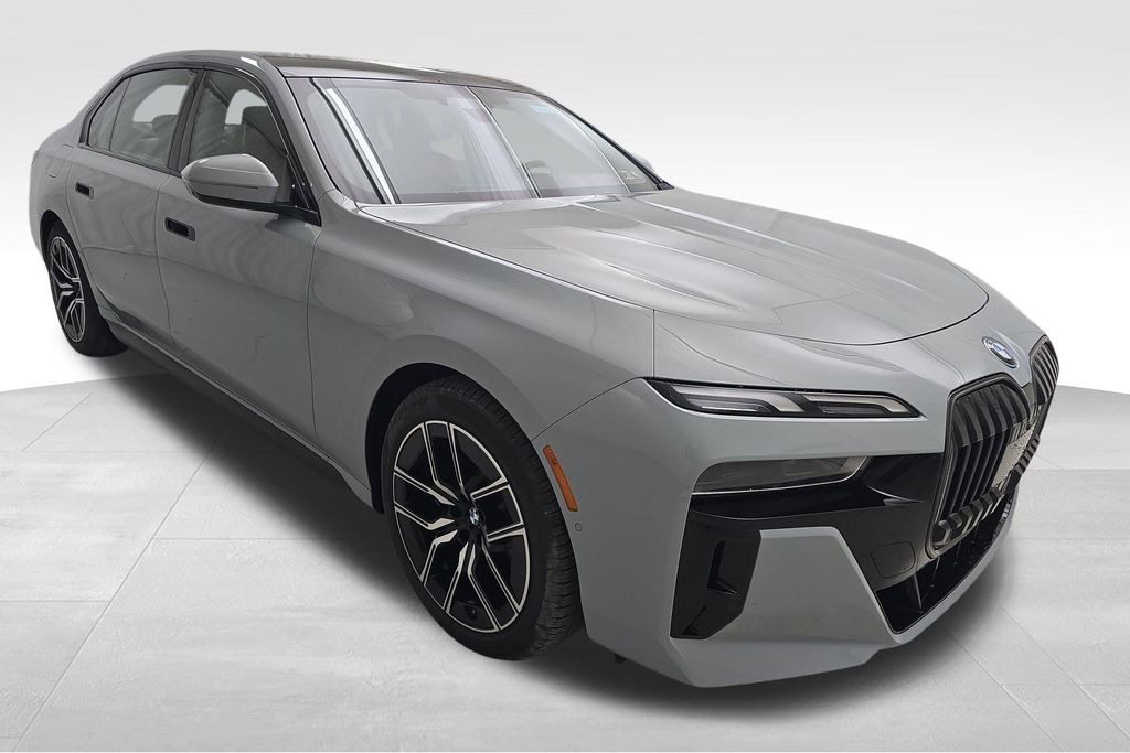 2026 Bmw 750e 750e xDrive photo 2