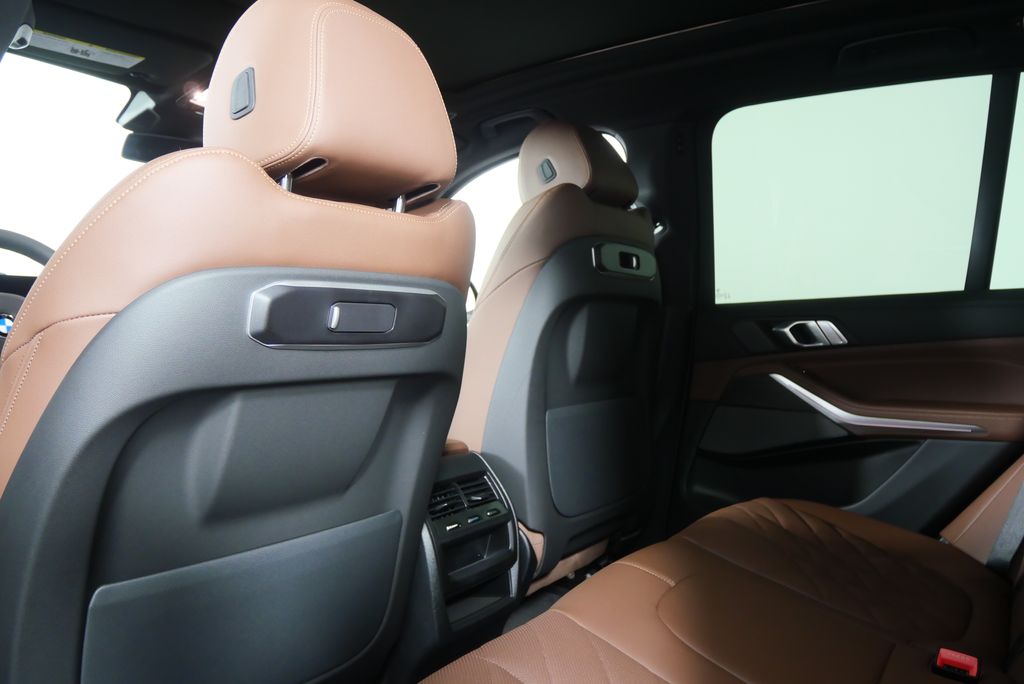 Thumbnail: 2026 BMW X5 - 15