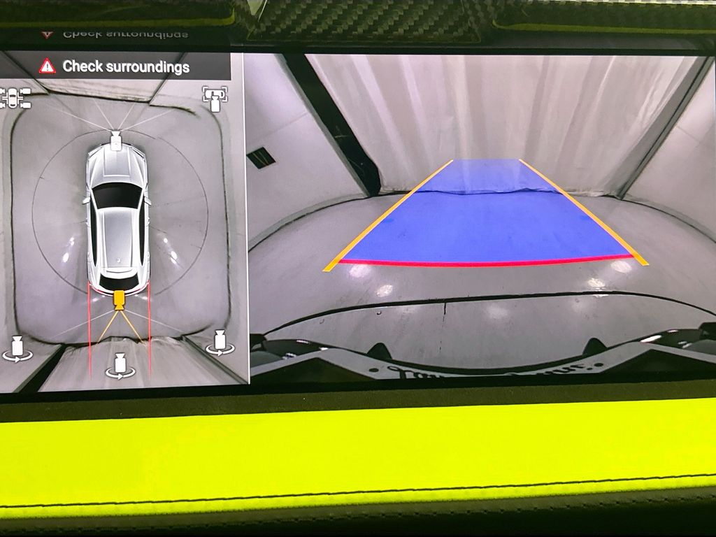 Thumbnail: 2025 Lamborghini Urus - 15