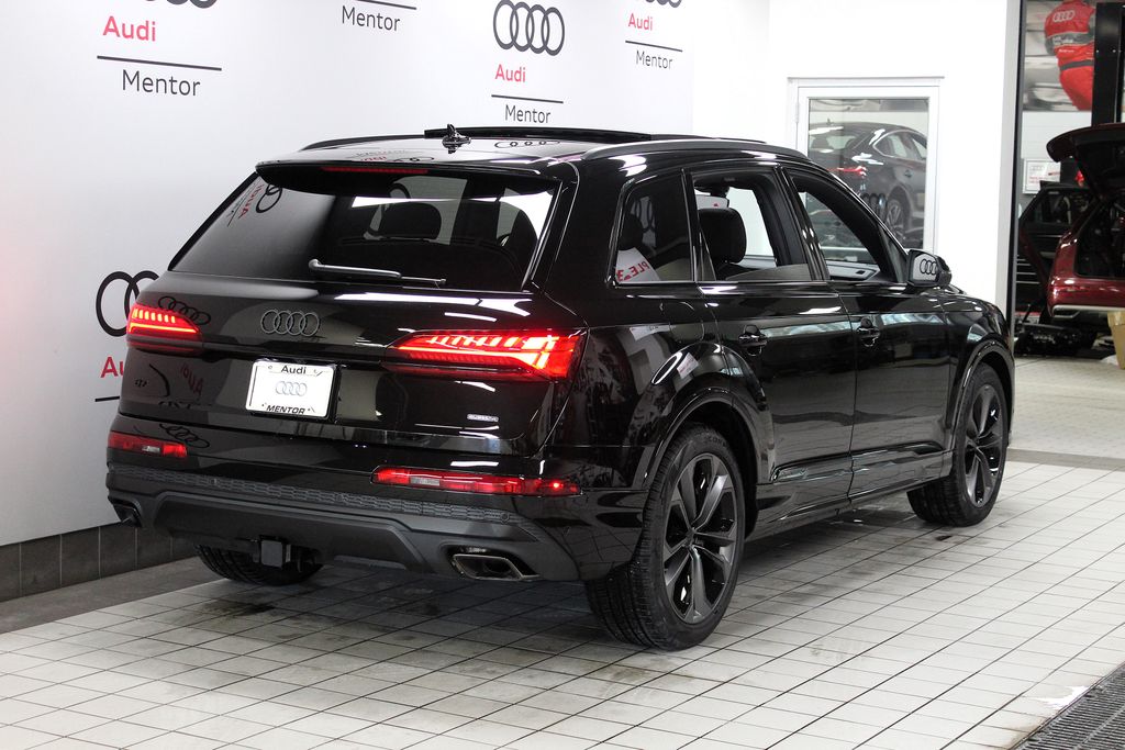 Thumbnail: 2026 Audi Q7 - 6