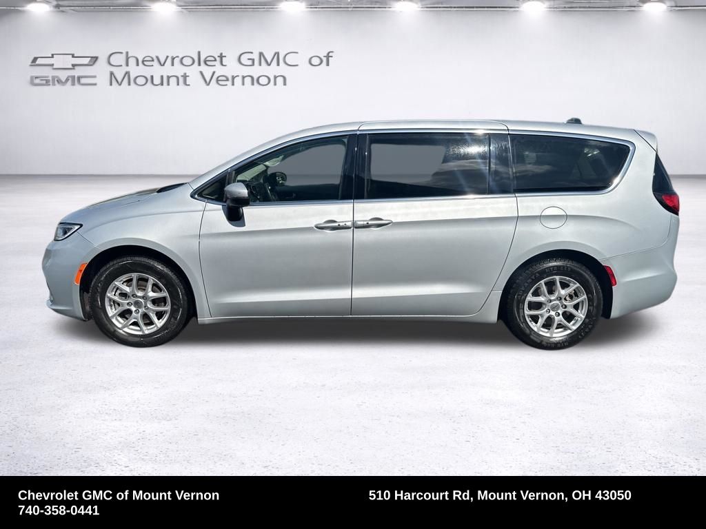 View vehicle photo 3
