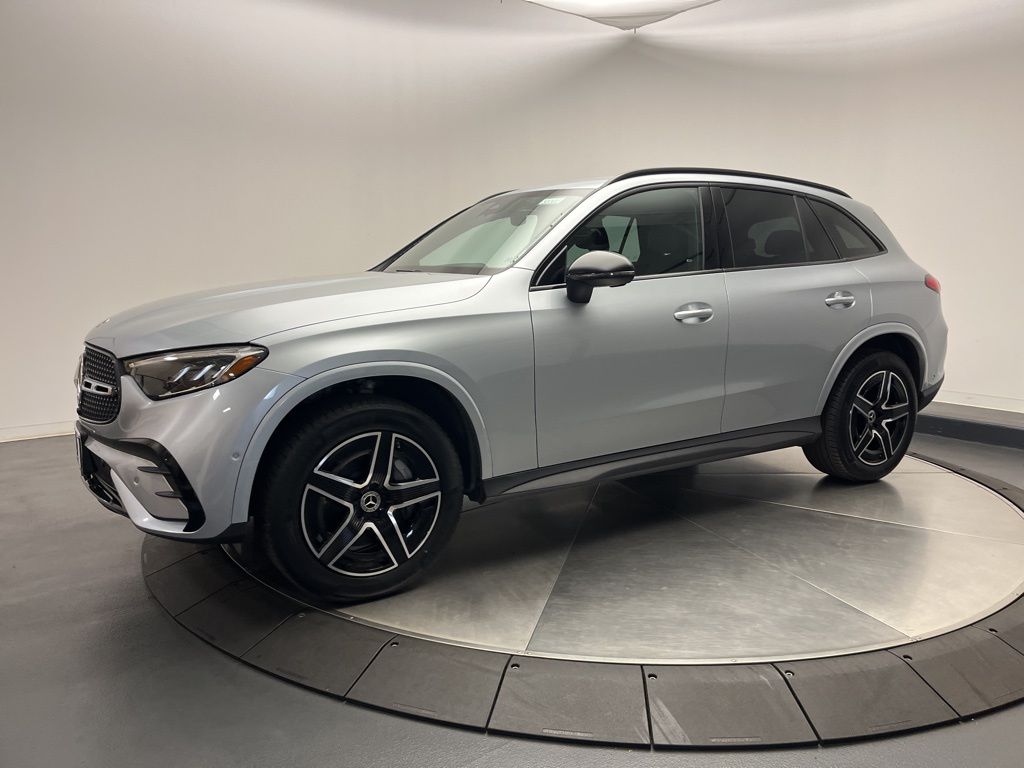 Thumbnail: 2025 Mercedes-Benz GLC - 3