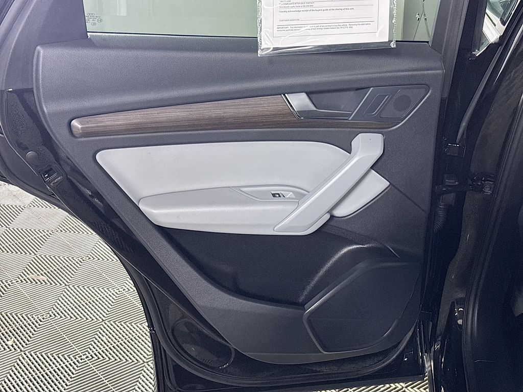 2022 Audi Q5 45 S line Premium