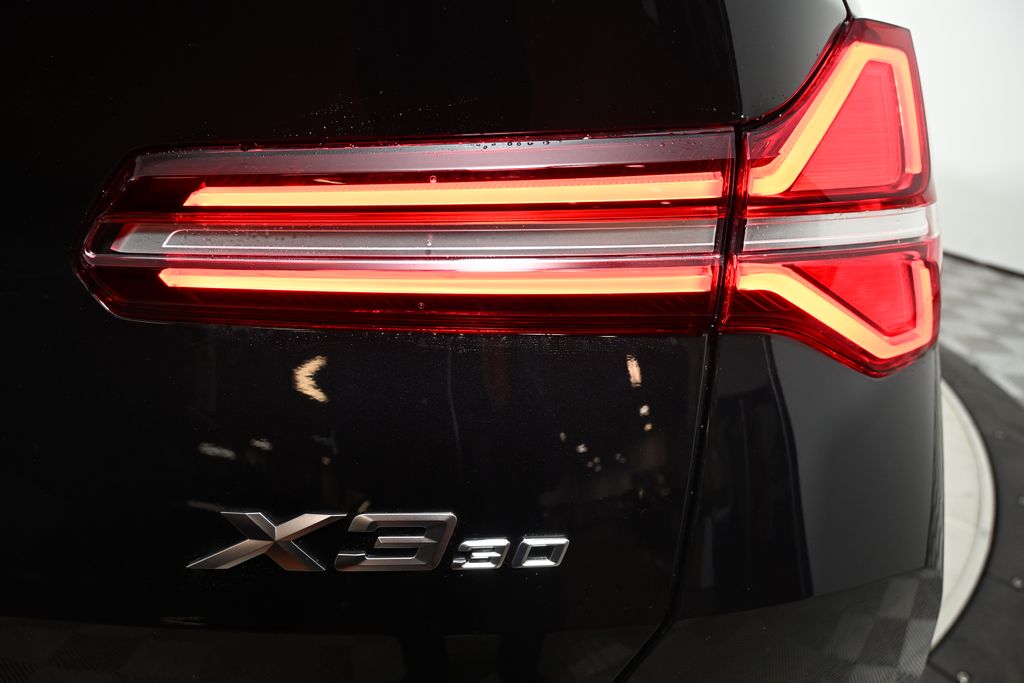 Thumbnail: 2025 BMW X3 - 11