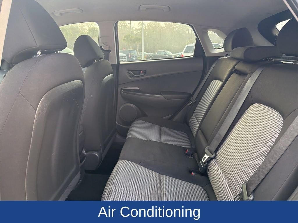 2023 Hyundai Kona SE