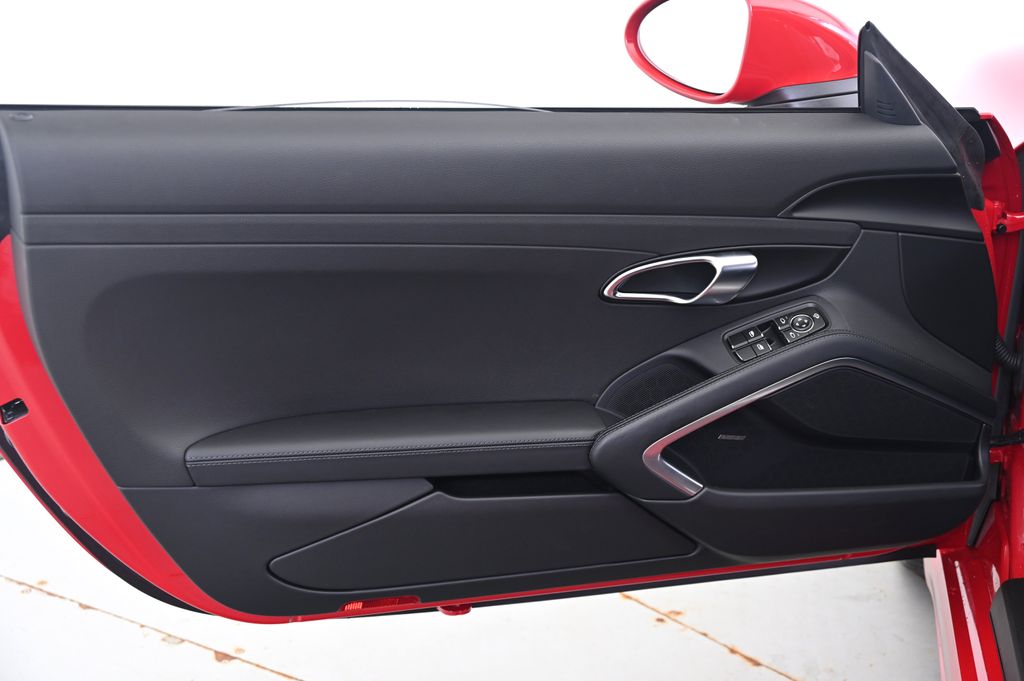 Thumbnail: 2025 Porsche 718 Cayman - 28