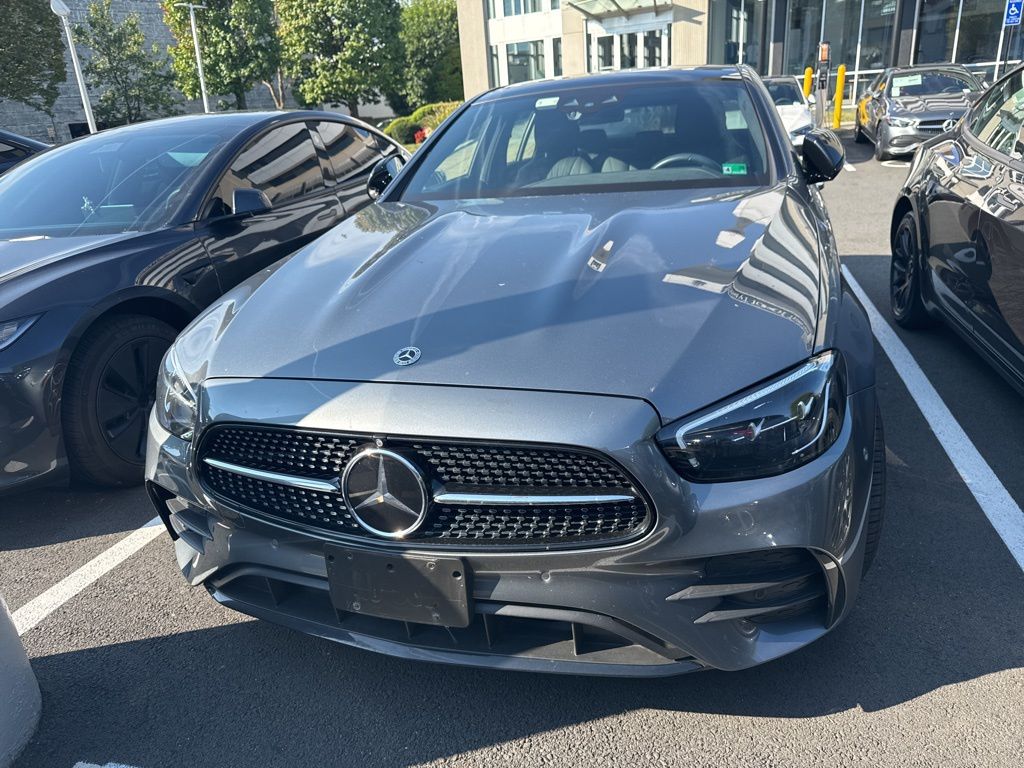 Thumbnail: 2022 Mercedes-Benz E-Class - 2