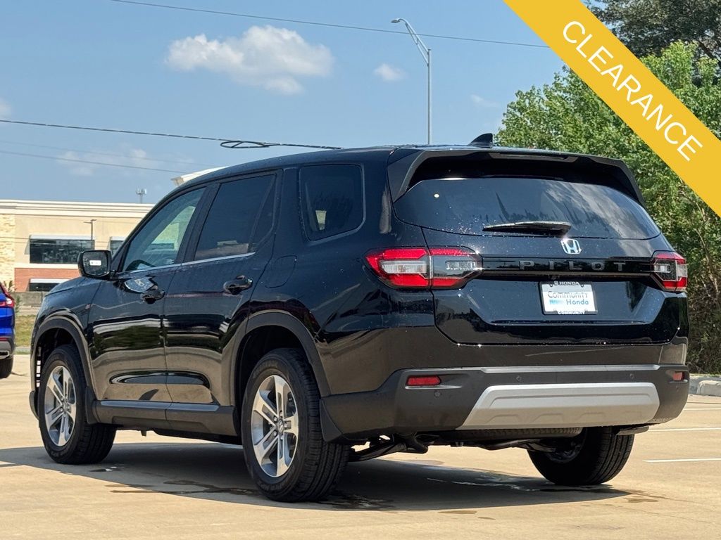 2025 Honda Pilot EX-L Black at Community Honda
