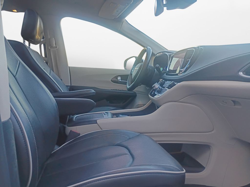 Used Car 2022 Chrysler Pacifica Hybrid  Limited For Sale Under $30,000 In Austin, Texas