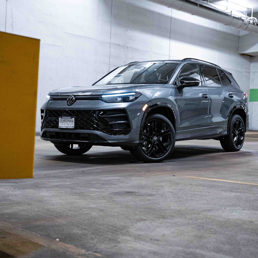 2026 Volkswagen Tiguan 2.0T SE R-Line Black