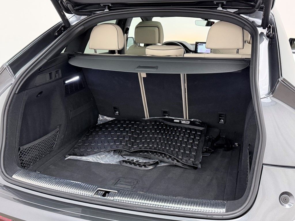 Thumbnail: 2022 Audi Q5 - 26