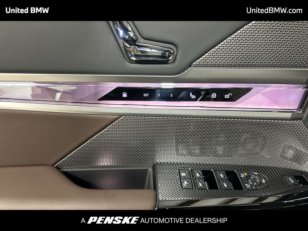 Thumbnail: 2026 BMW 7 Series - 11