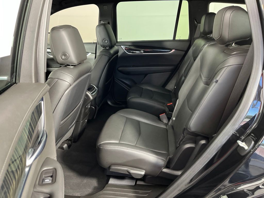 Thumbnail: 2020 Cadillac XT6 - 30