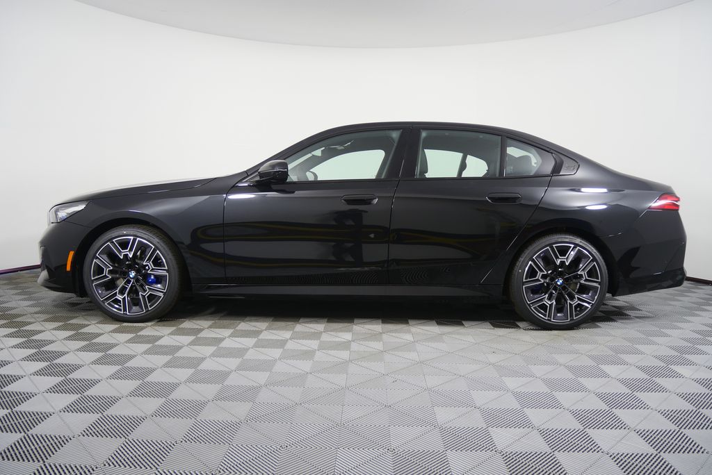 Thumbnail: 2026 BMW 5 Series - 6