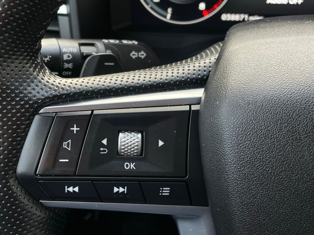 Thumbnail: 2024 Mitsubishi Outlander - 14