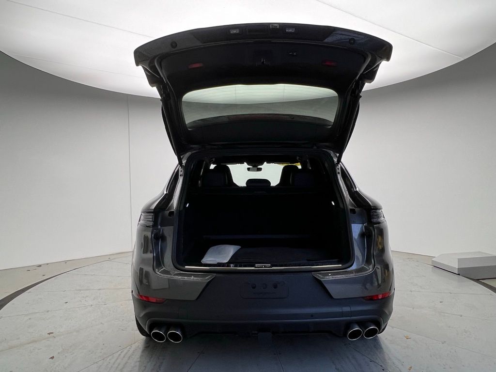 Thumbnail: 2024 Porsche Cayenne - 20
