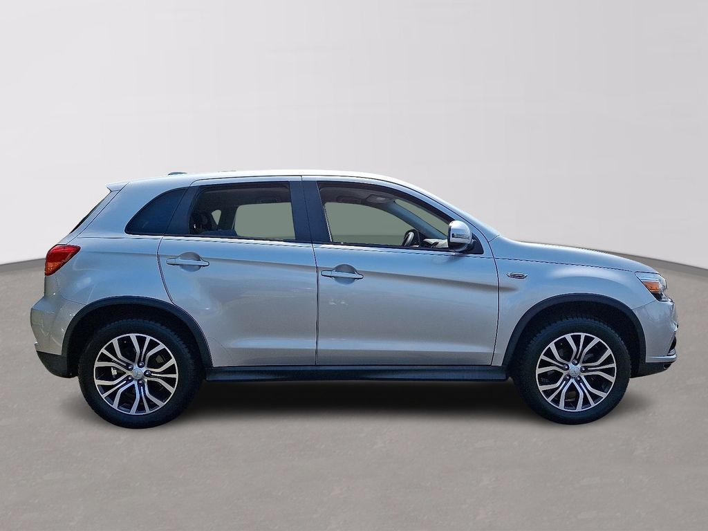 Thumbnail: 2018 Mitsubishi Outlander Sport - 7