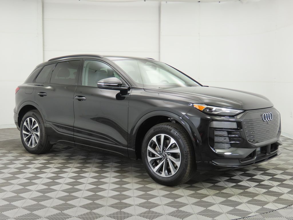 Thumbnail: 2025 Audi Q6 e-tron - 3