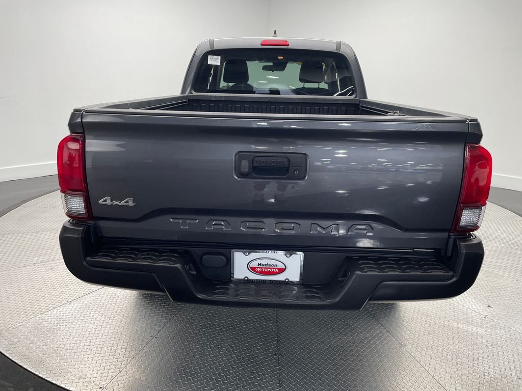 Thumbnail: 2019 Toyota Tacoma - 6